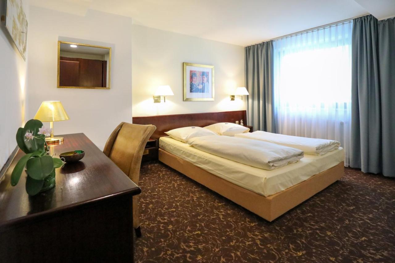 City-hotel 4*