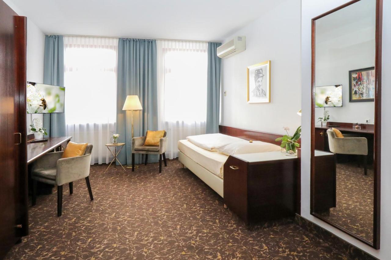 City-hotel Hotel 4*